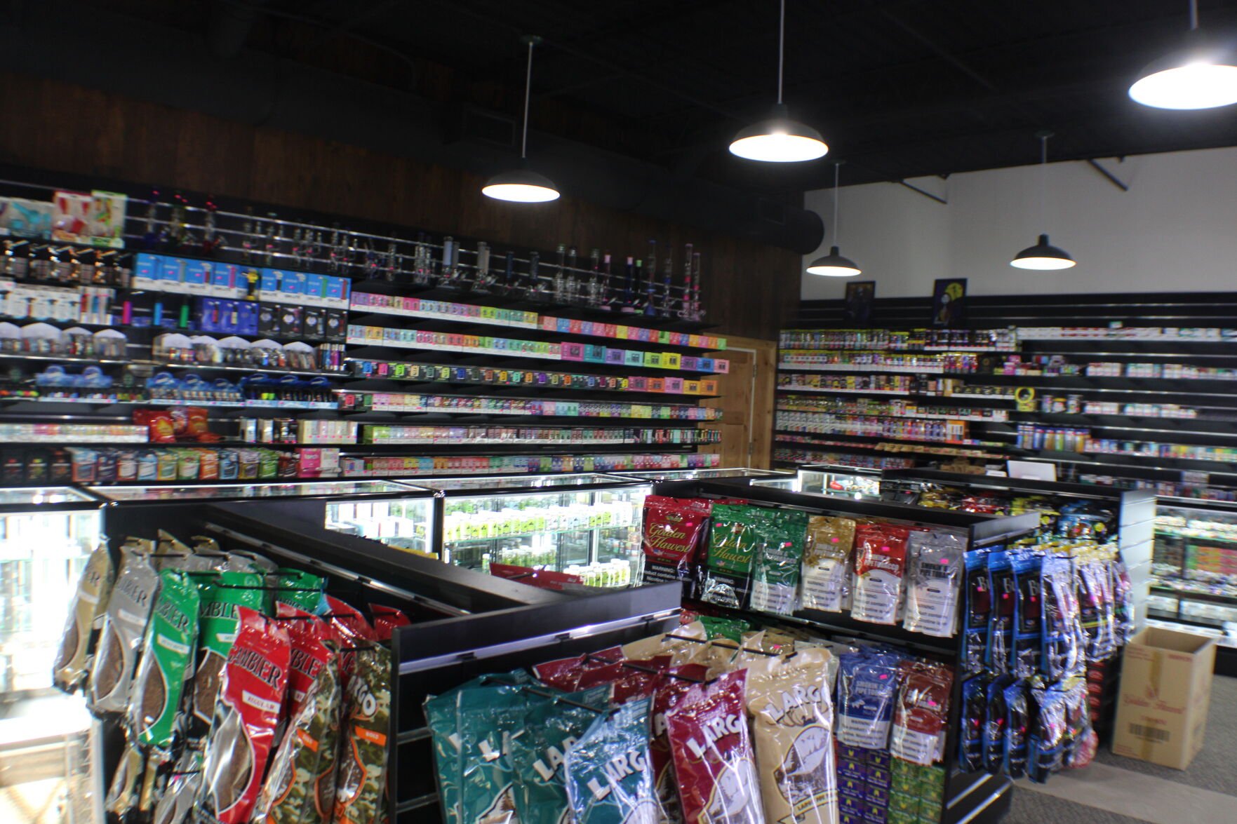 Smoke shop opens in Le Sueur News southernminn