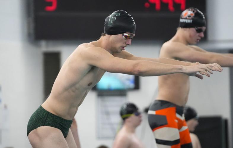 Boys swim and dive closes out calendar year against Winona Sports