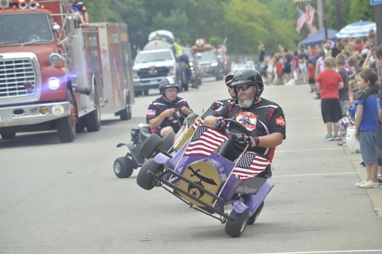 PHOTOS Hundreds flock to Elysian for flagwaving Fourth of July News