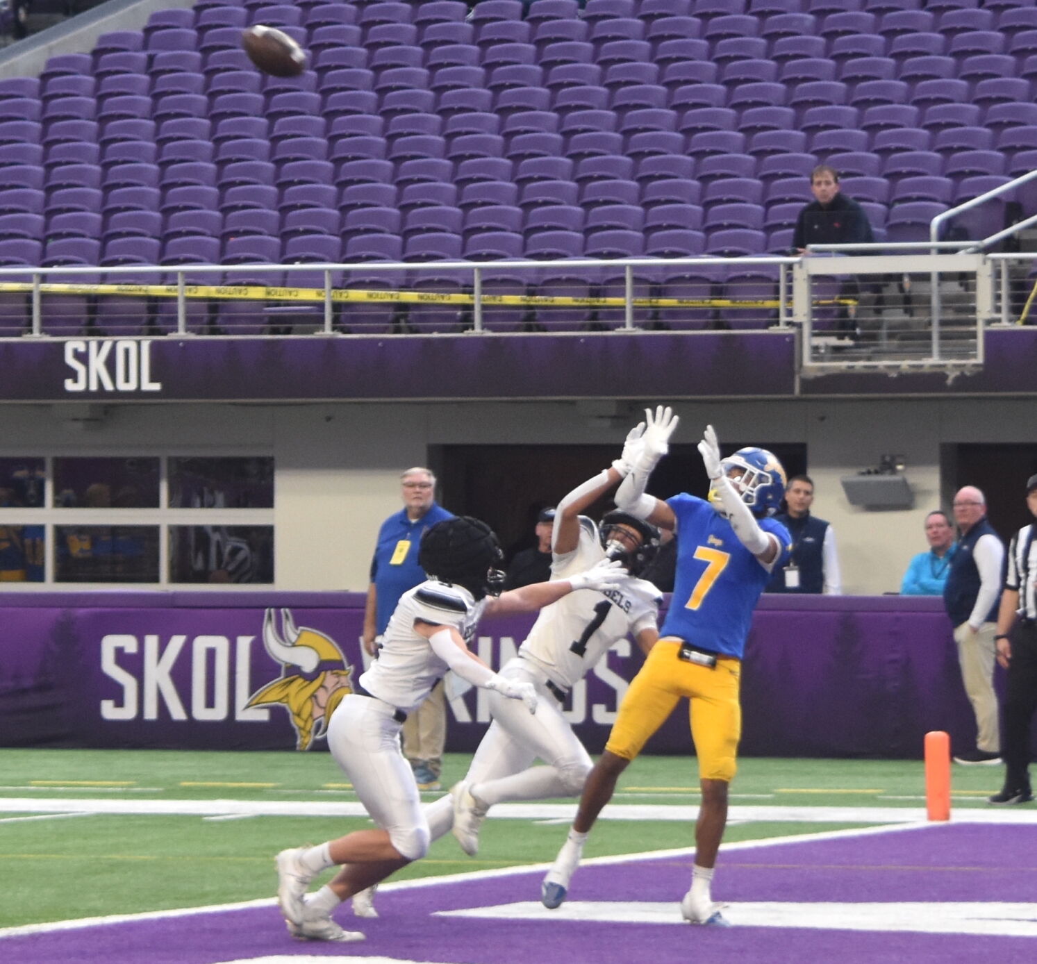 Deron Ruddell Russell one of 10 Minnesota HS football players up for Mr. Football ...