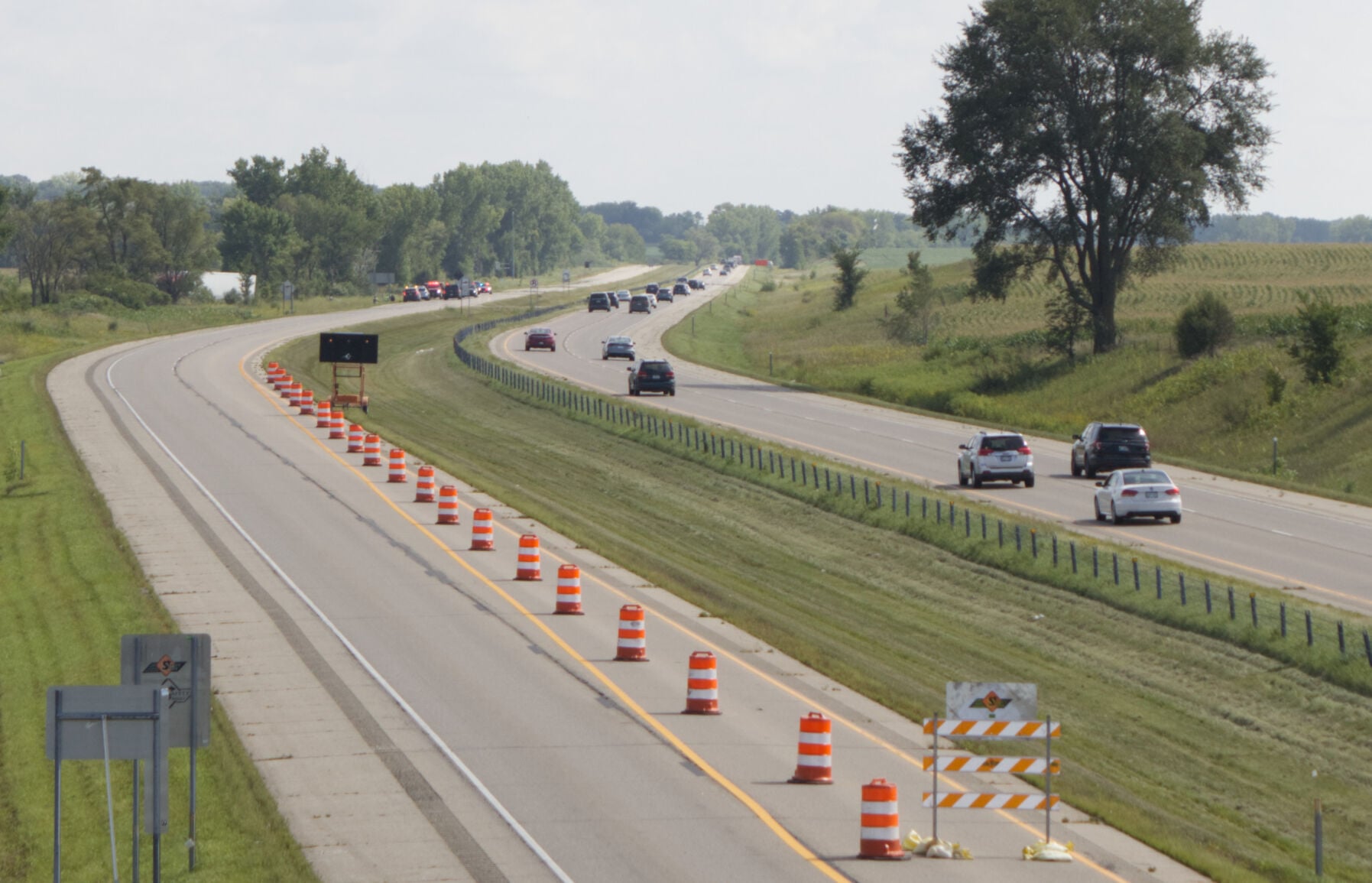 Fatal crash shuts down I-35 northbound | News | southernminn.com