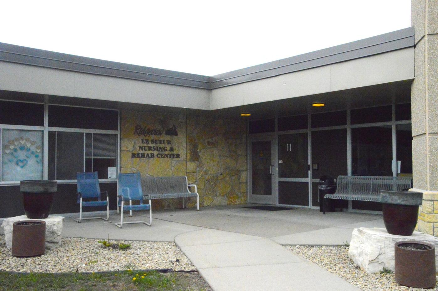 Cavanaugh Lake neighbors surprise skilled nursing residents at CRC