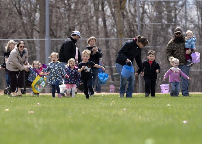 GALLERY: Le Center celebrates Easter with annual egg hunt and vehicle ...