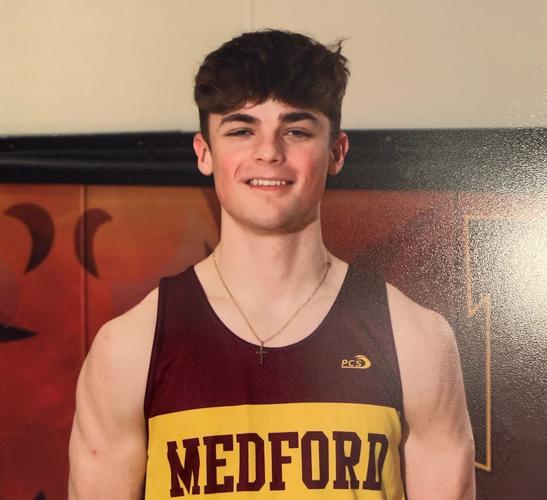 Medford's Henry Grayson claims record for fastest 400-meter dash time ...