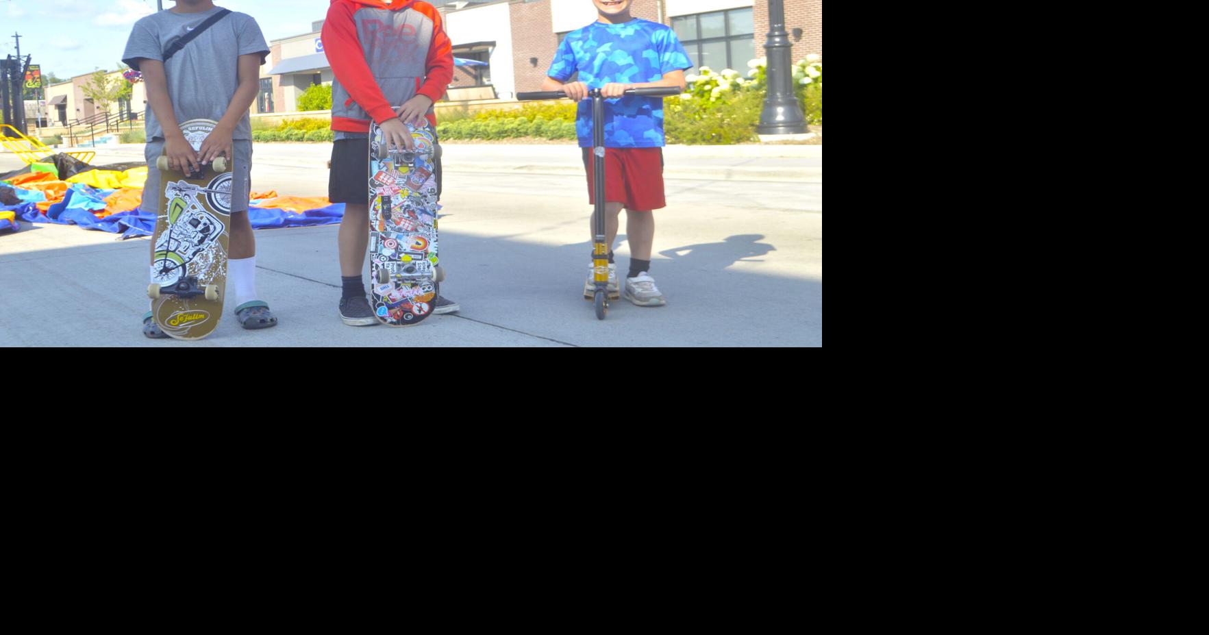 PHOTOS Le Sueur Chamber holds downtown Summer in the Valley block