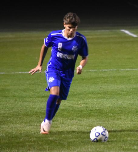 Logan Rey Torres's Huskies fall to undefeated Spartans in last game of regular season ...