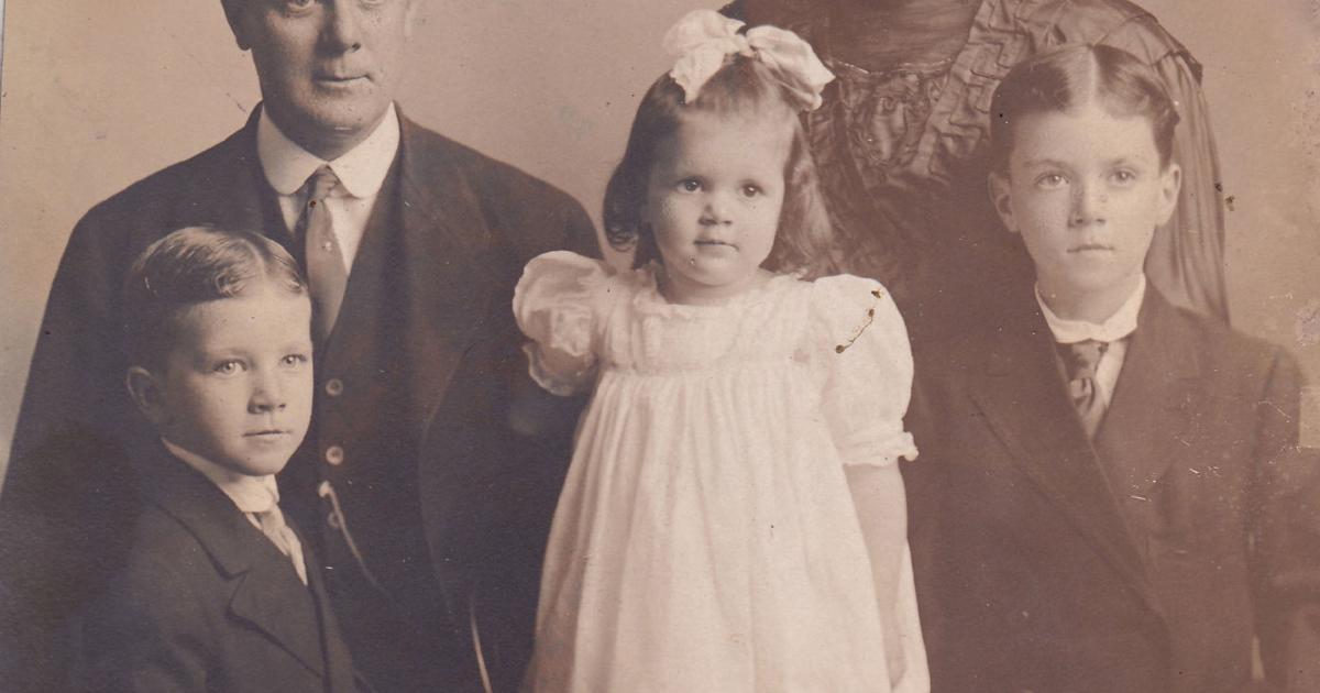 Riggs digs into family history for new book on her grandfather, a ...