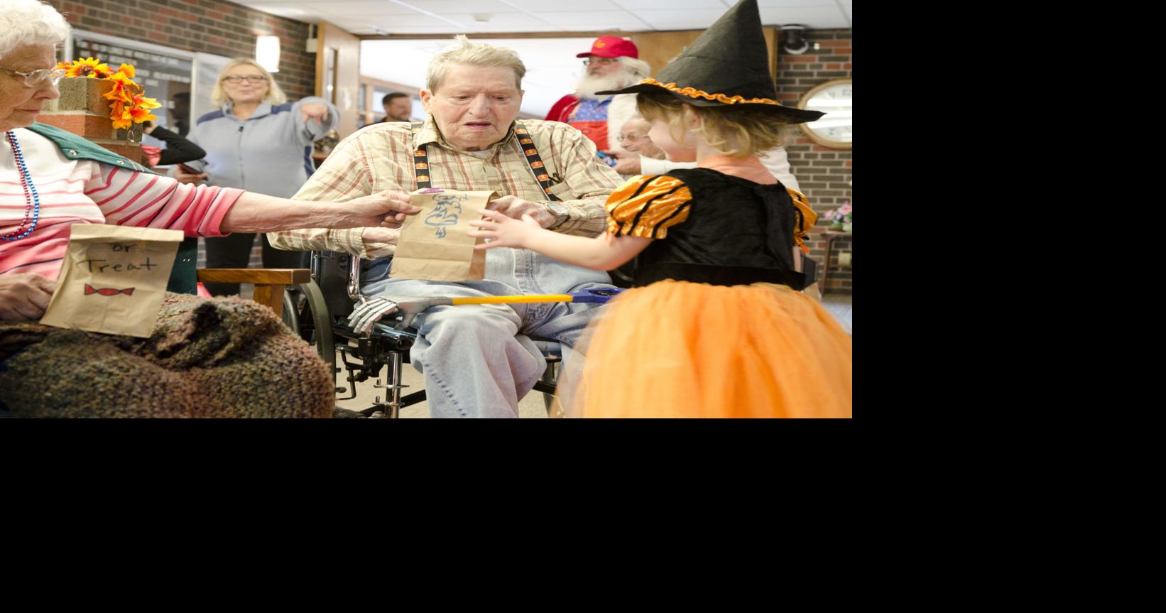 Trickortreating with Kenyon Senior Living News