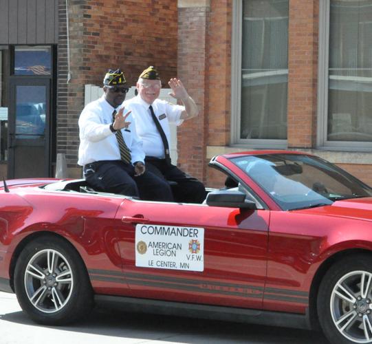 Le Center Legion and VFW honor fallen veterans during Memorial Day