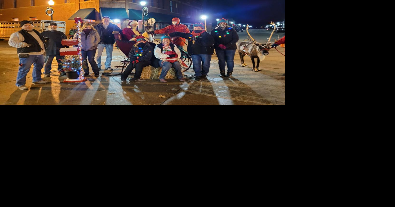 Christmas parade in le center mn 2022