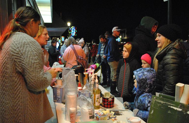 PHOTOS Lonsdale gathers for Frosty Fest Community