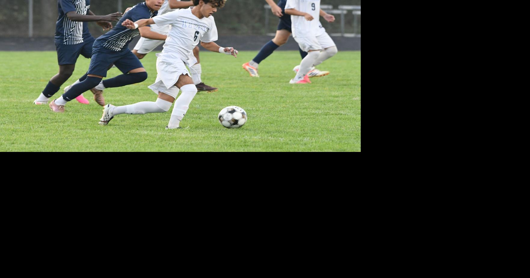 Titans take down Saints in conference showdown