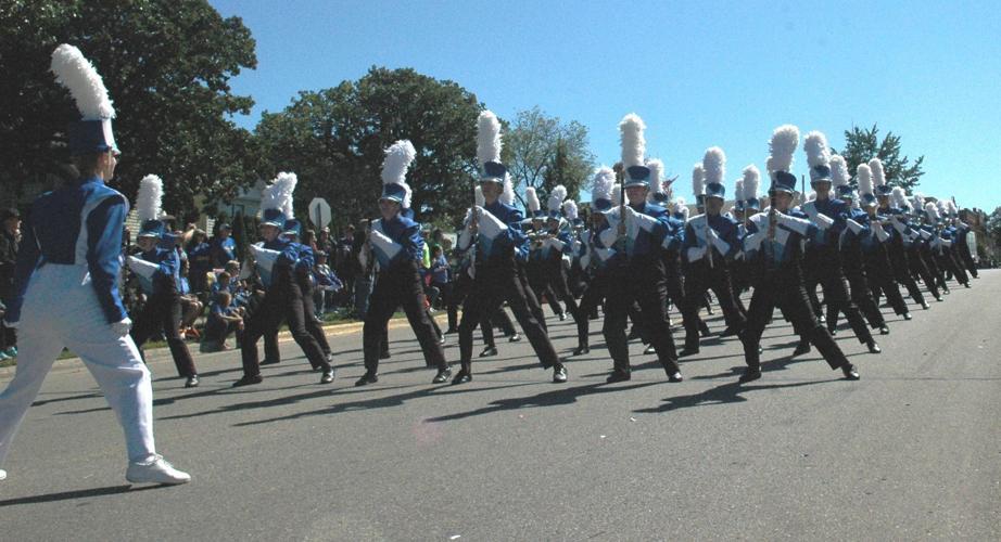 'People's Choice' Worthington parades away with top honors News