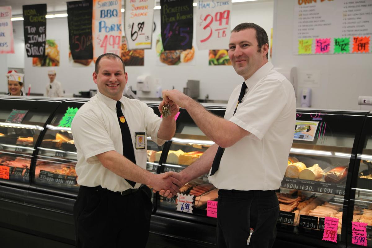Department manager salary Oct 07, · A Department Manager, Retail Store with mid-career experience which includes employees with 5 to 10 years of experience can expect to earn an average total compensation of $34, based on salaries.