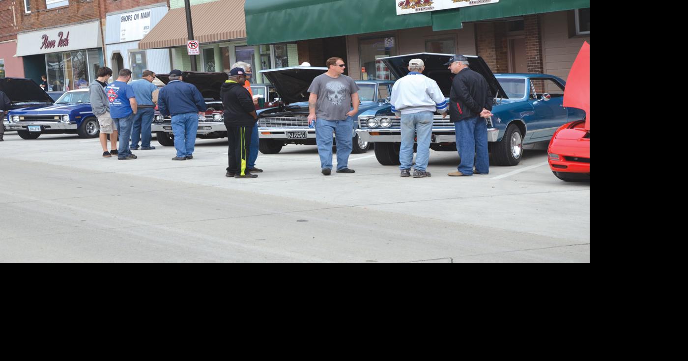 Blooming Prairie car show and Crazy Days prove to be a felicitous match