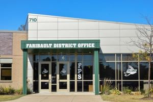 Faribault School Board discuss policies at business meeting