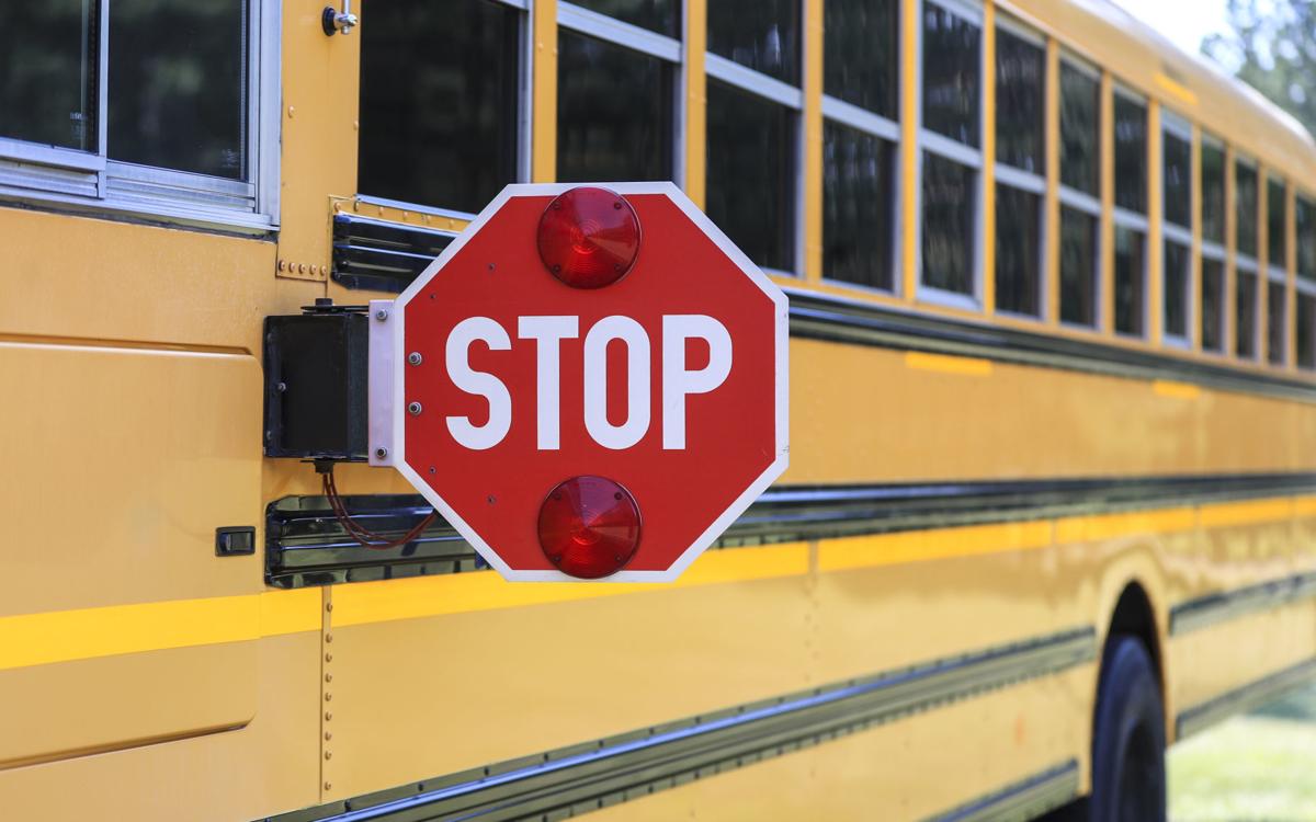 Minn School Bus Drivers Tally Over 600 Stop Arm Violations In 1