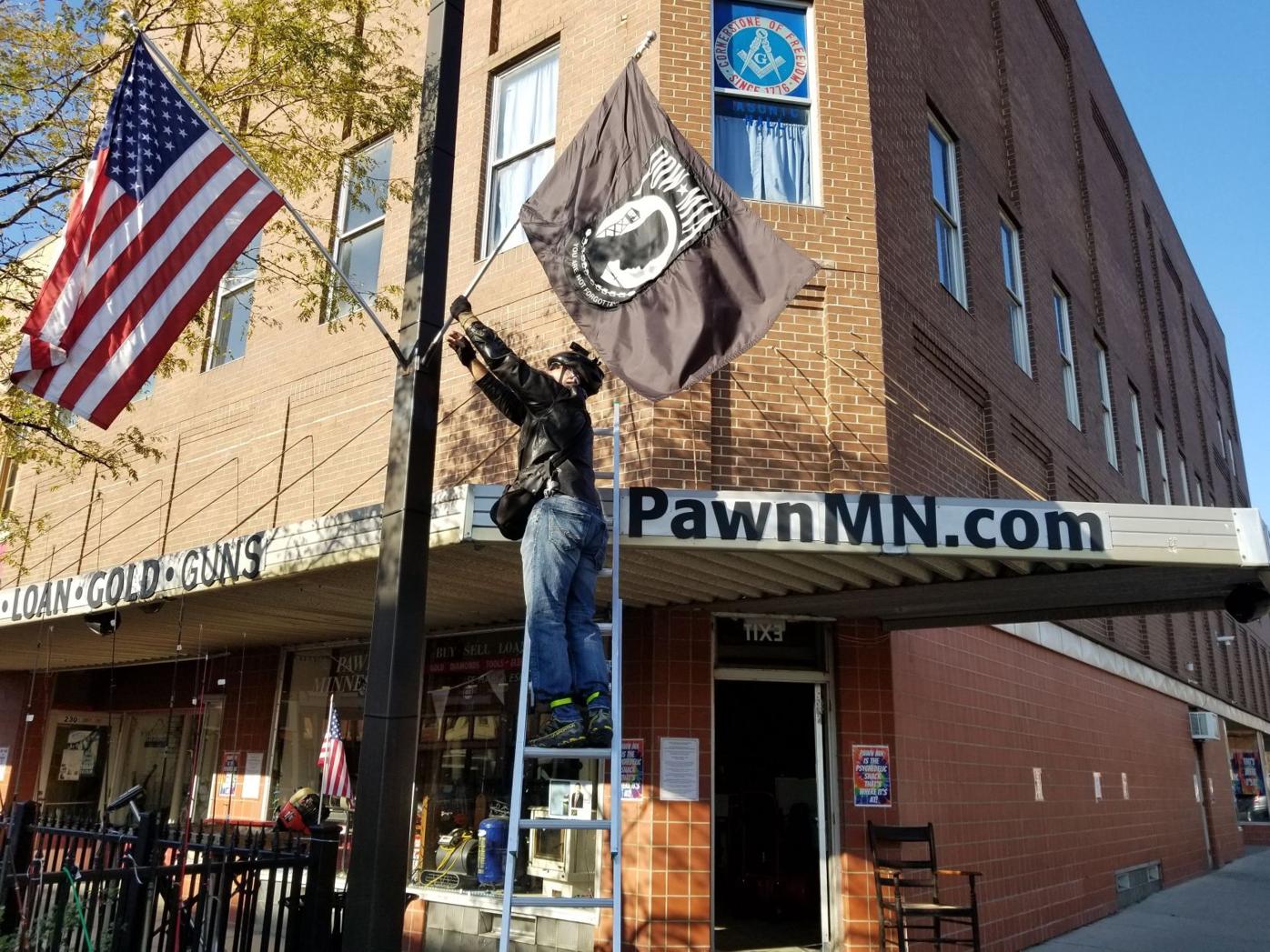 Councilor's lastminute change of heart thwarts pawn shop ordinance