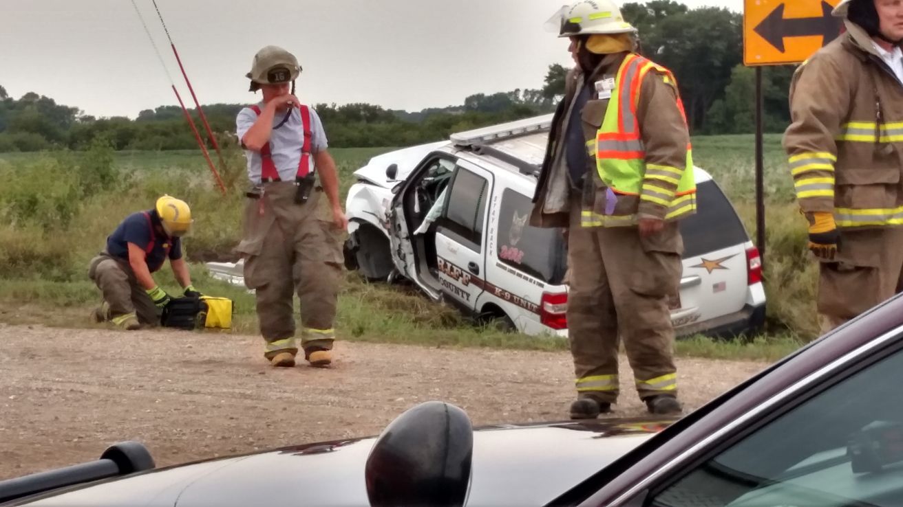 Le Sueur County Sheriff's deputy, teen injured in crash News