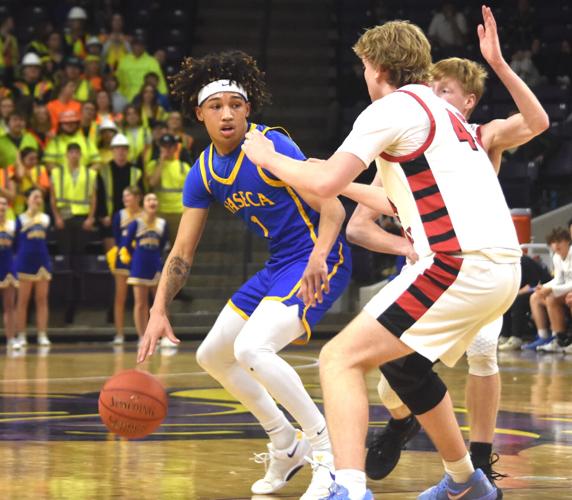 Deron Ruddell PHOTOS: Undefeated Bluejays beat Tigers for 2nd straight section ...