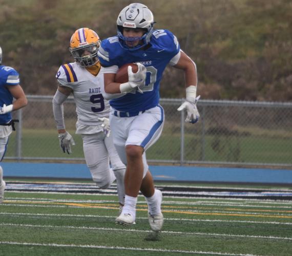 Huskies win in overtime thriller against Raiders to advance to state ...