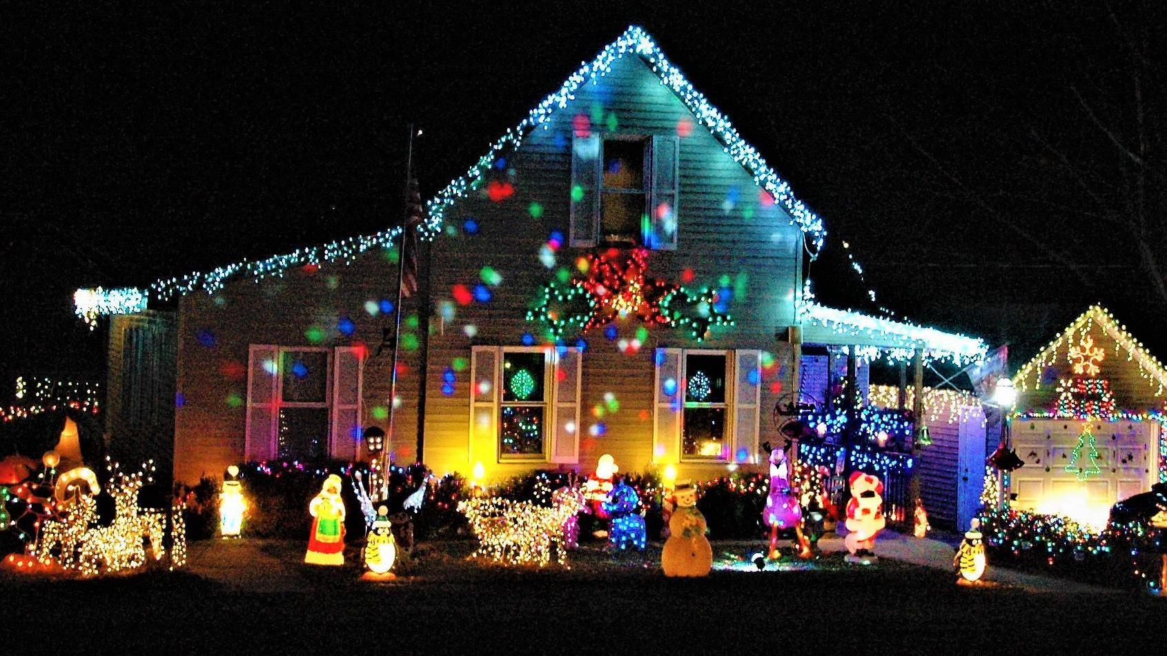 Christmas displays brighten the mood during unusual holiday period - Vimarsana News