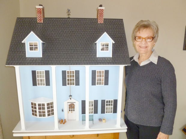 collectible doll houses