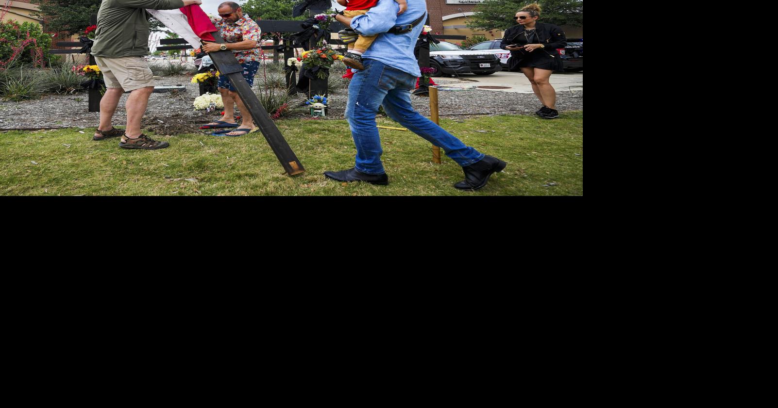 Mall shooter wore white supremacist patch was kicked out of Army