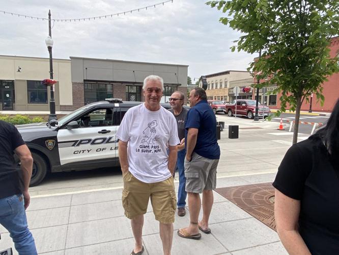 Retired Police Chief Bruce Kelly named Giant Days Grand Marshal News