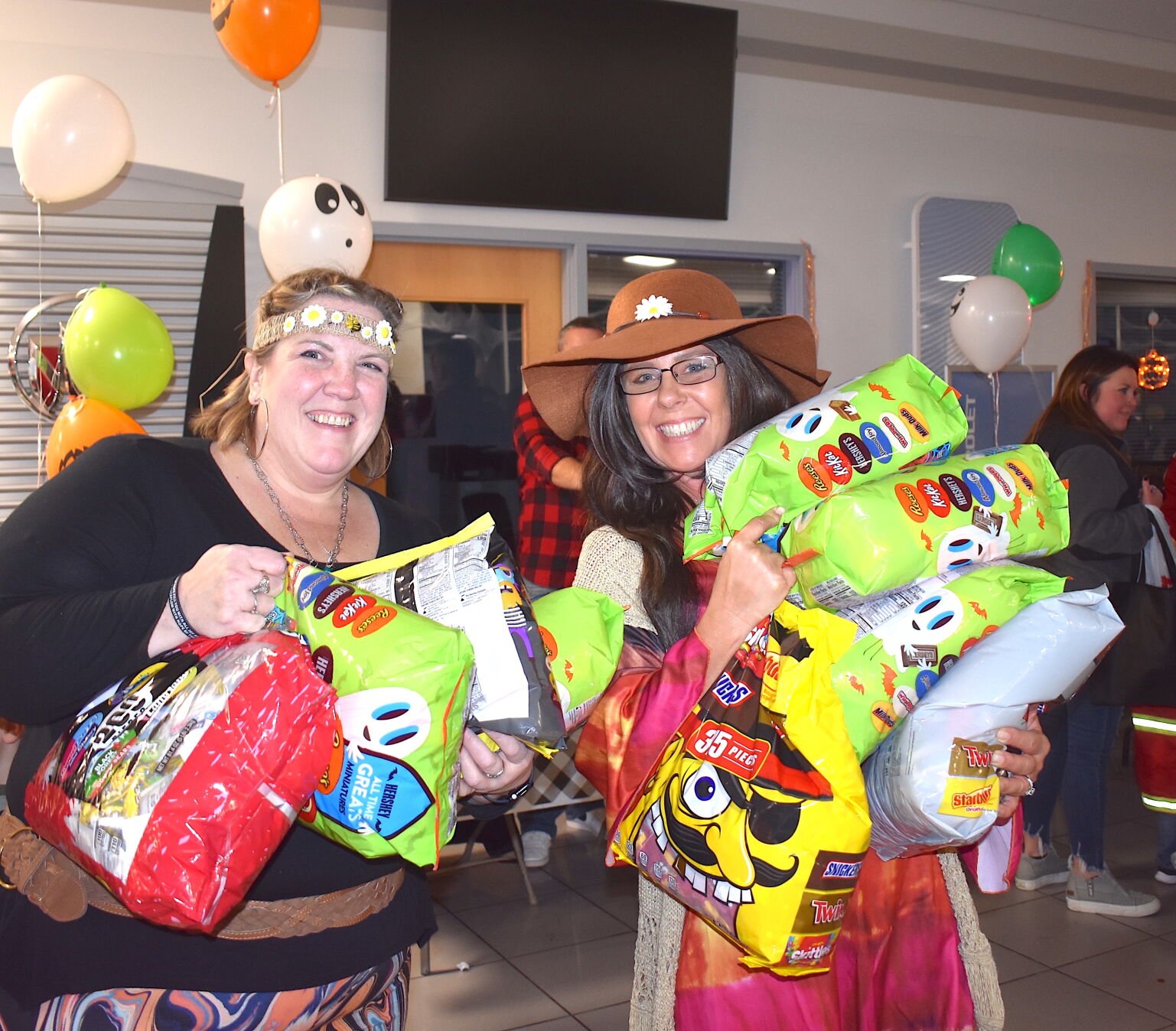 Dealership s new Halloween event draws crowd Local