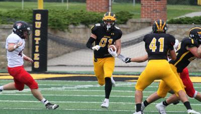 Gustavus Football Wins Season Opener 50 19 Over Martin Luther