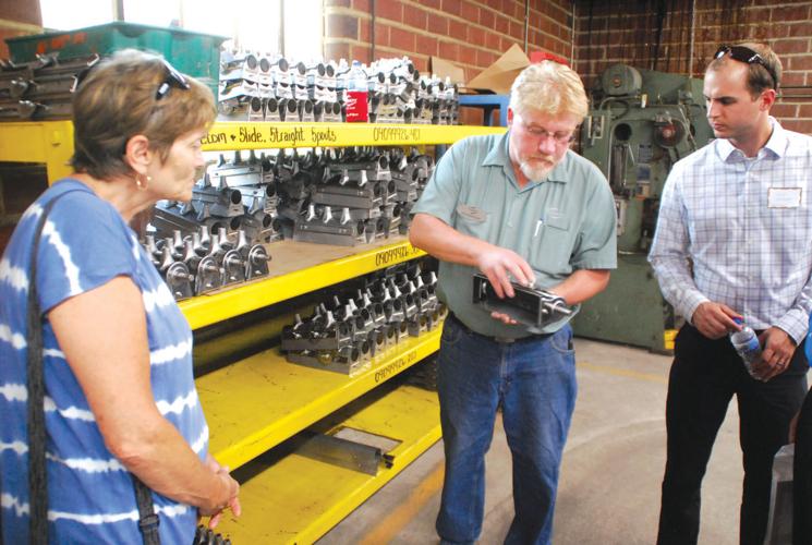 Gandy celebrates 80 years in Owatonna News