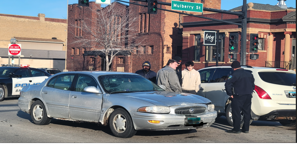 St. Peter vehicle crash disrupts traffic on Hwy. 169, Mulberry News