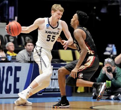 Lakeville S Jp Macura Signs With Charlotte Hornets Southernminn Com