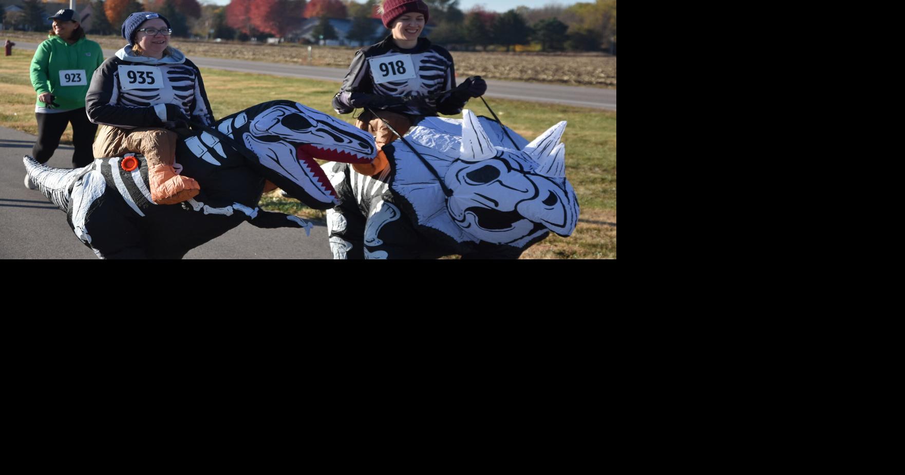 Halloween Fun Run brings out costumed runners | News | southernminn.com