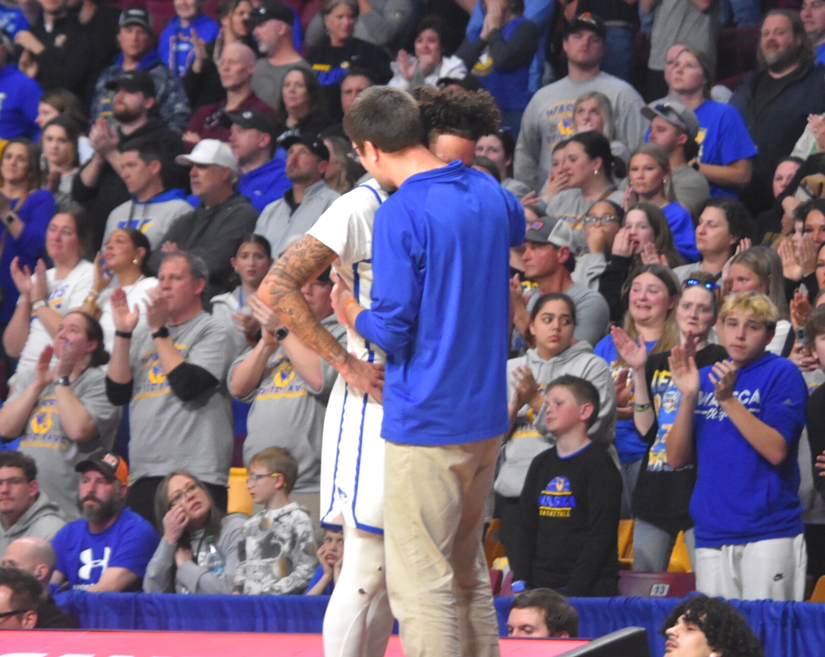 Deron Ruddell Bluejays fall to Redhawks in state quarterfinals, Russell scores 51 to ...