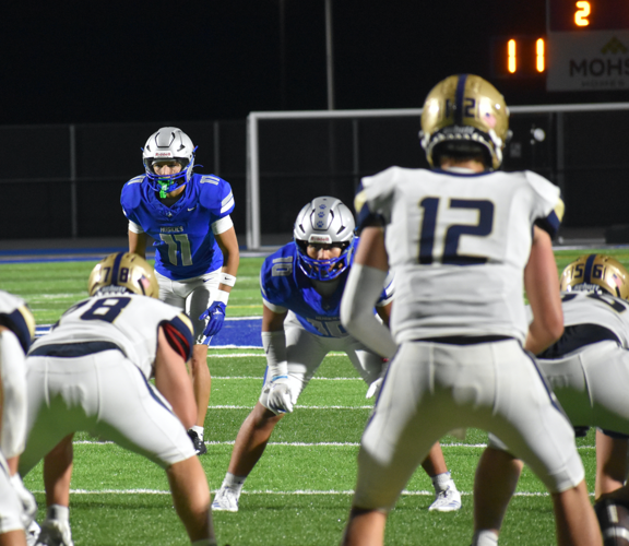 Fumble recovery key as Huskies knock off defending champs | Sports ...