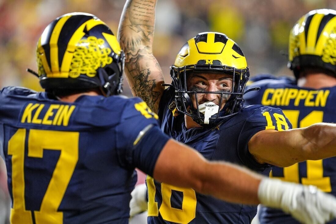 Michigan Star TE Colston Loveland Ruled Out With Injury Vs. USC ...