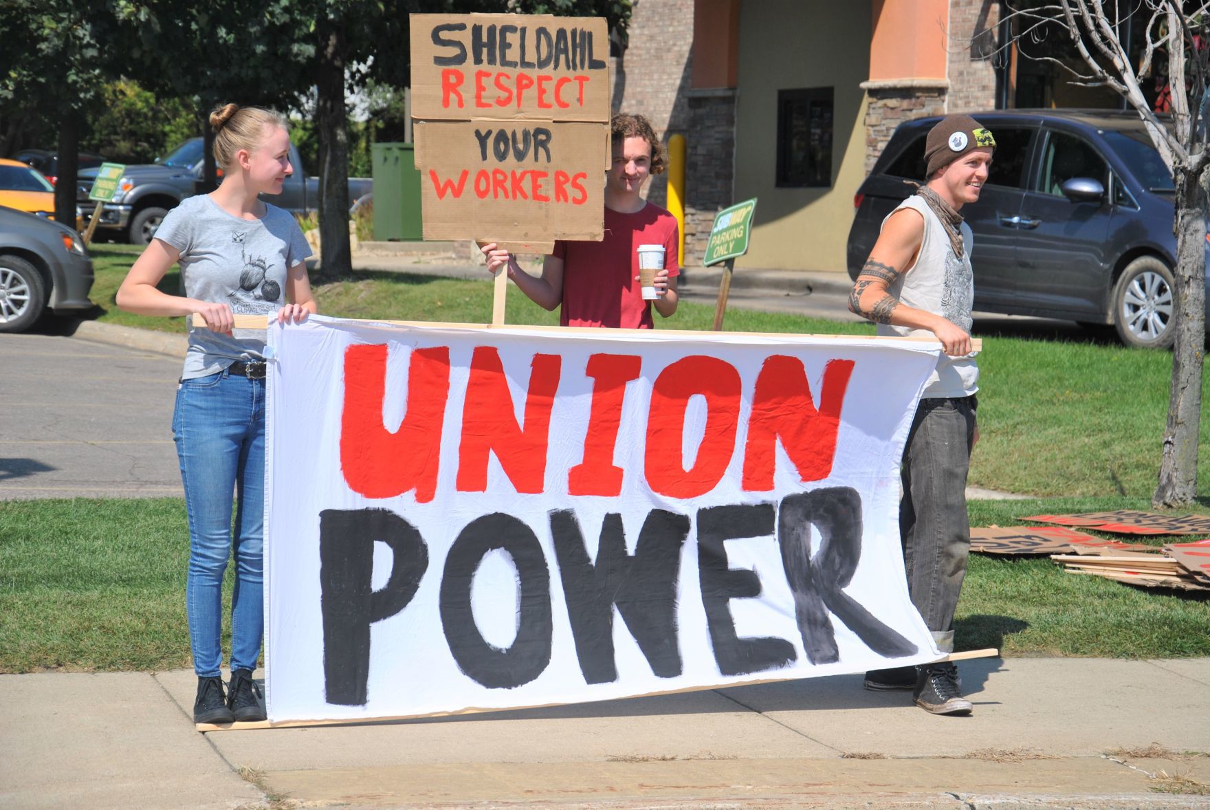 Sheldahl Employees Picket For Better Wages, Union Health Care | News ...