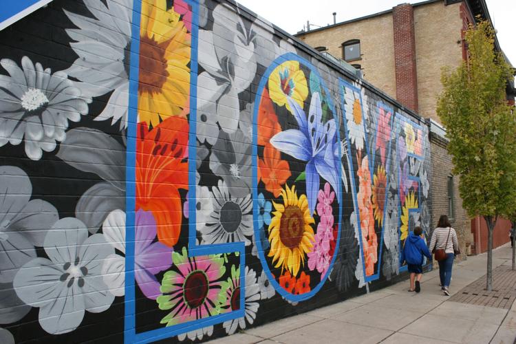 MN PRAIRIE ROOTS: The gifts of flower power and a hug | Community ...