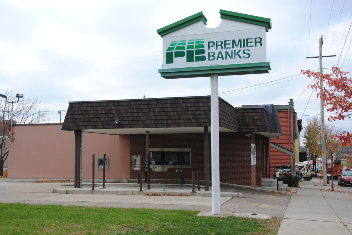 Premier Bank robbed at gunpoint | News | southernminn.com