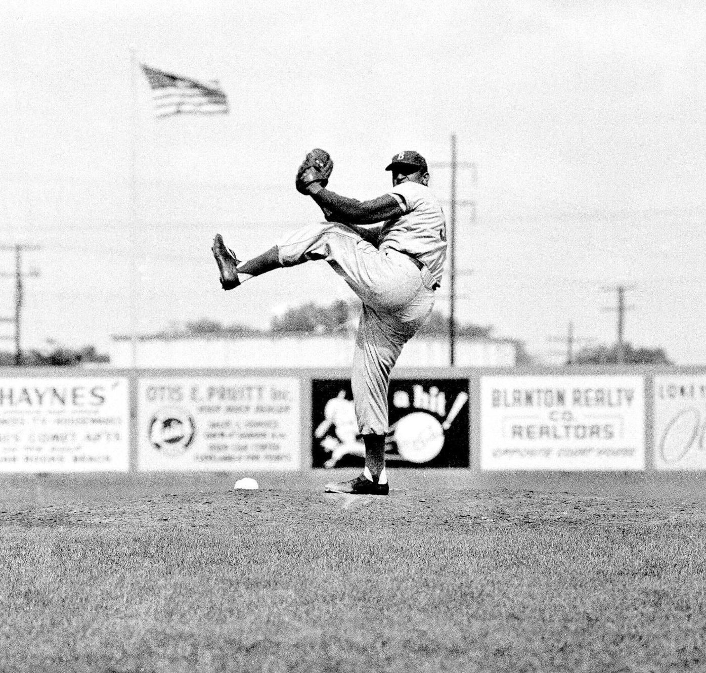 Former Dodgers great Newcombe dies at 92