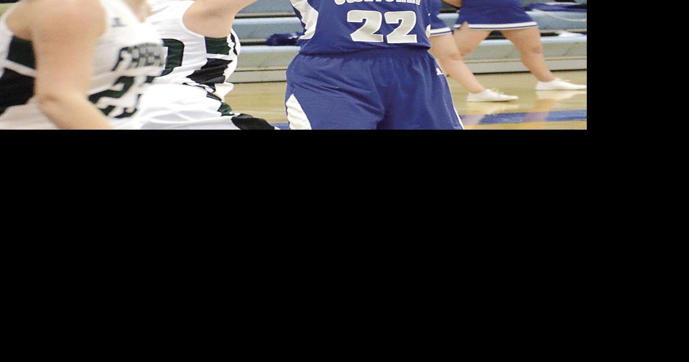 Kinship and college Pair of longtime friends, athletes to room