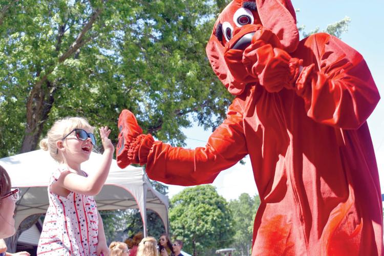 Thousands celebrate Fourth of July the oldfashioned way in Blooming