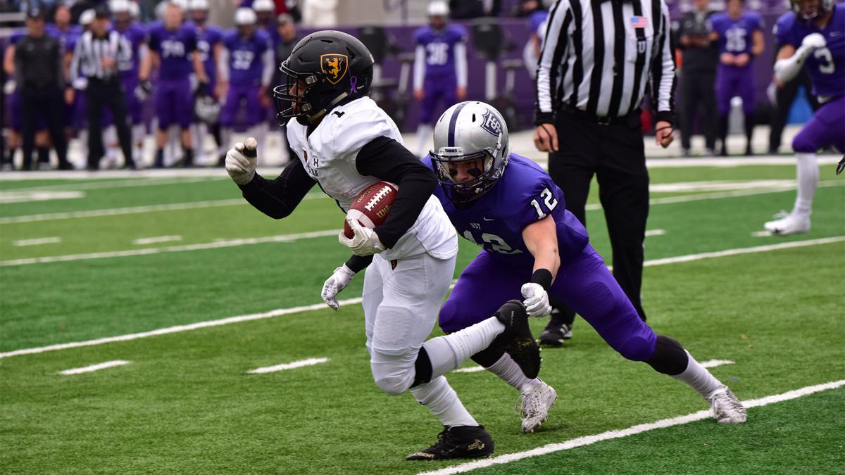 St Olaf Football Shutout At St Thomas Sports Southernminn Com