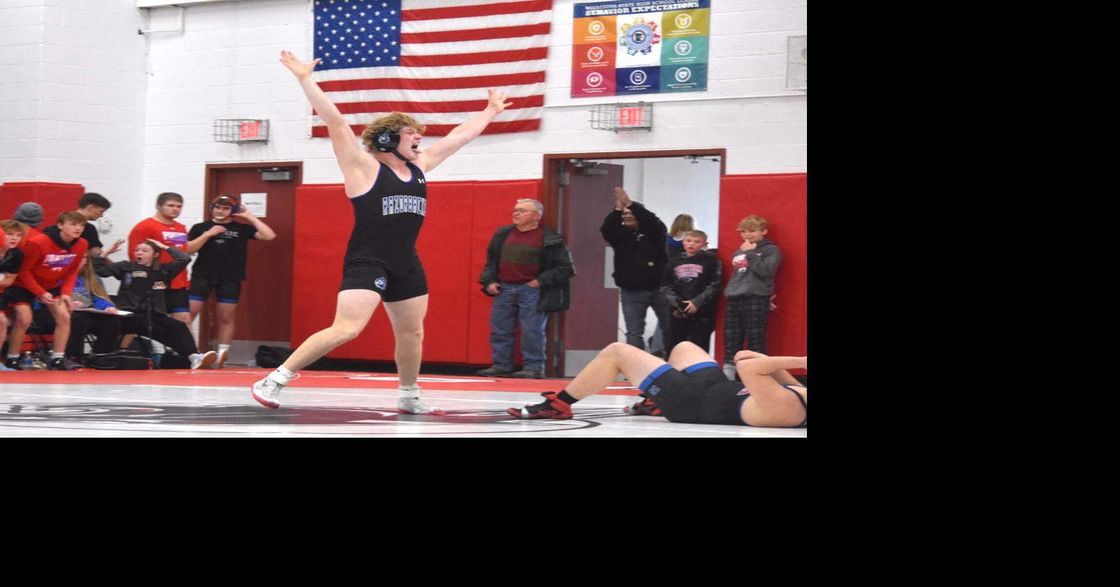 Razorbacks compete in tough pool at NRHEG duals | Sports | southernminn.com