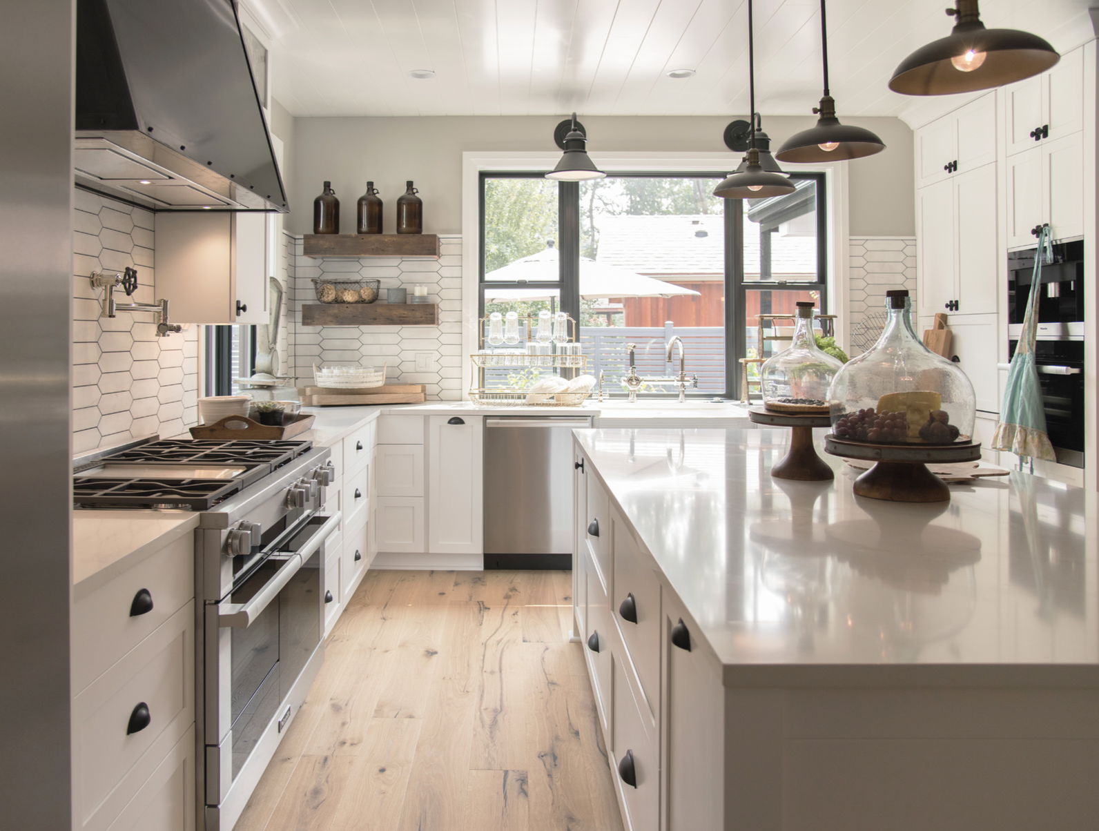 These 3 Kitchens Might Inspire You to Revamp Your Own | Features ...