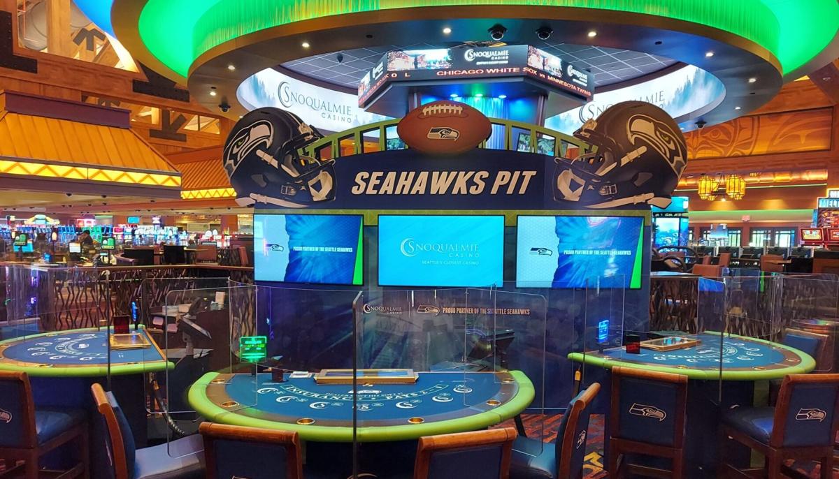 Snoqualmie Casino Unveils Seahawks Themed Table Games Pit A E Southsoundmag Com
