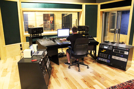 Skidmore producer brings more than music to state-of-the-art studio ...