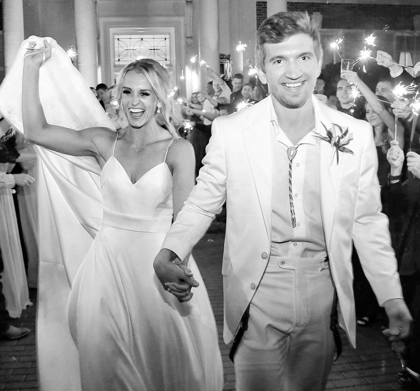 Zamzow, Mahler wed in Austin | Entertainment \u0026 Society | southtexasnews.com, image size:1396x1300